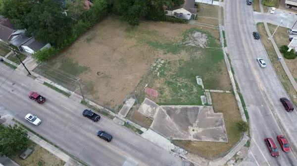 7003 Woodridge DR, Houston, TX 77087