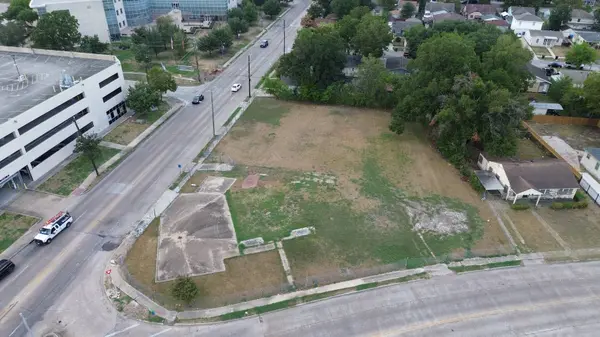 7003 Woodridge DR, Houston, TX 77087