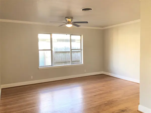 5005 De Milo DR, Houston, TX 77092