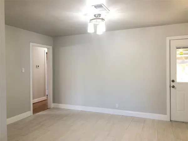 5005 De Milo DR, Houston, TX 77092