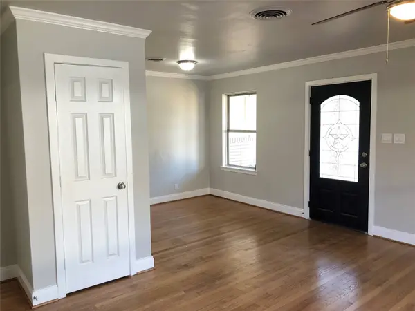 5005 De Milo DR, Houston, TX 77092