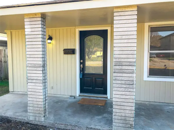 5005 De Milo DR, Houston, TX 77092