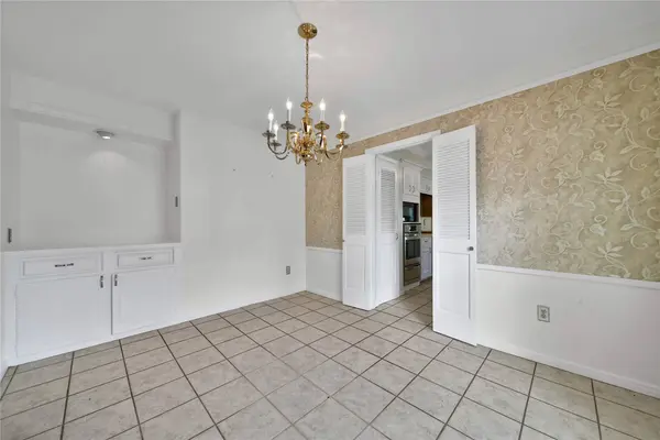 4902 Dunsmere ST, Houston, TX 77018