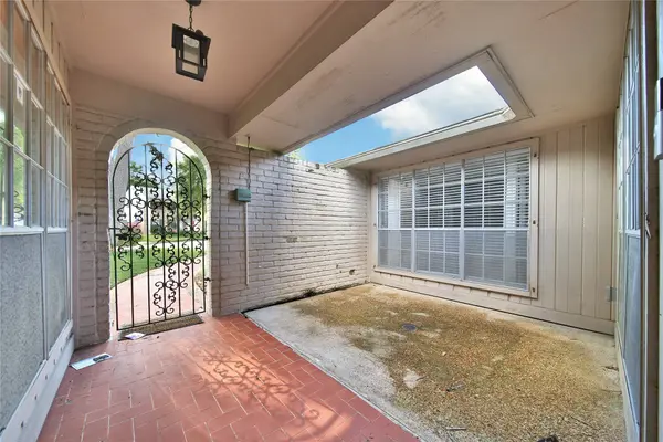 4902 Dunsmere ST, Houston, TX 77018