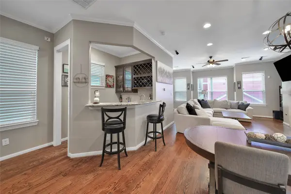 219 W 27th ST #H, Houston, TX 77008
