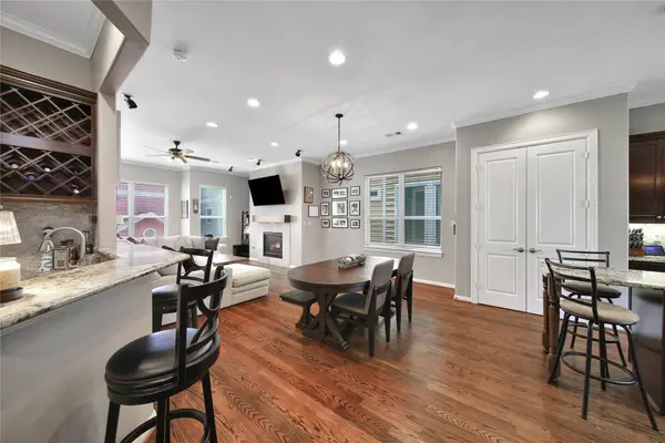 219 W 27th ST #H, Houston, TX 77008