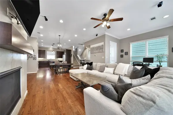 219 W 27th ST #H, Houston, TX 77008