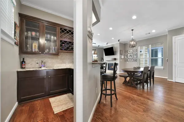 219 W 27th ST #H, Houston, TX 77008