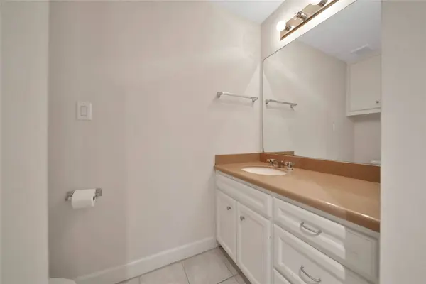 650 Westcross ST #78, Houston, TX 77018
