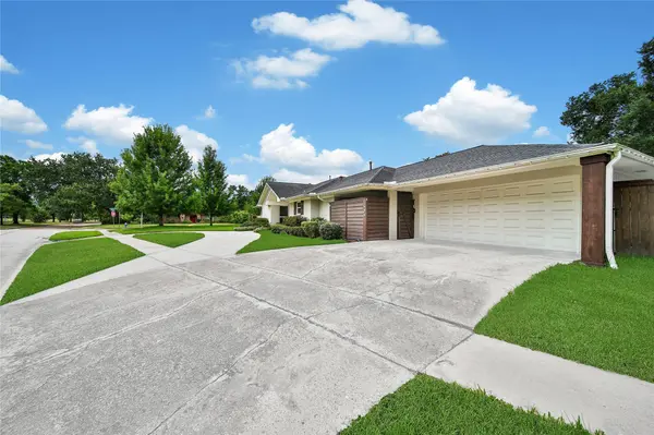 1503 W T C Jester BLVD, Houston, TX 77008