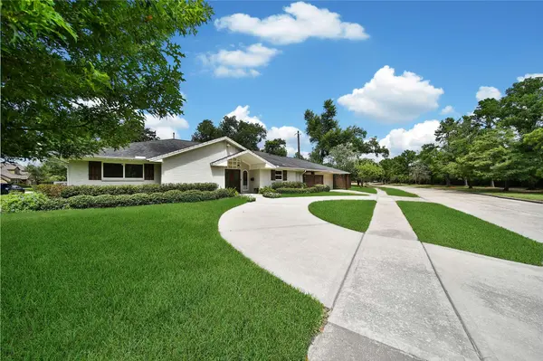 1503 W T C Jester BLVD, Houston, TX 77008