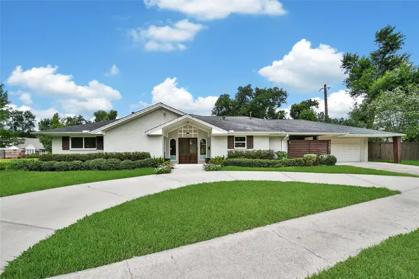 1503 W T C Jester BLVD, Houston, TX 77008
