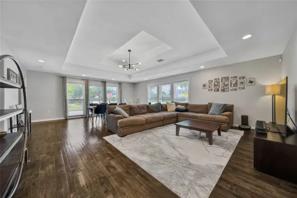 4320 Julian ST, Houston, TX 77009