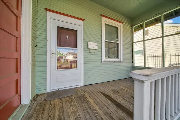 207 Northwood ST, Houston, TX 77009