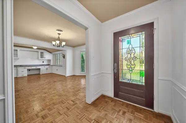 1147 Thornton RD, Houston, TX 77018