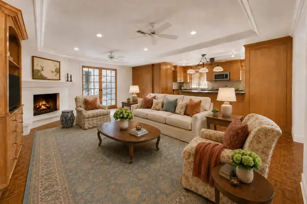 1147 Thornton RD, Houston, TX 77018