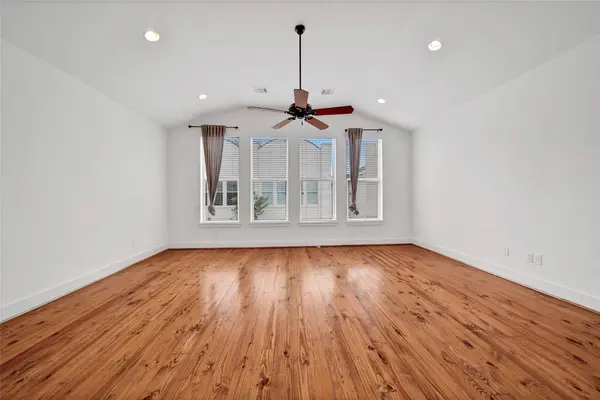 108 Riley LN, Houston, TX 77003