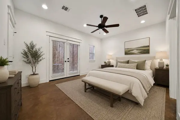 108 Riley LN, Houston, TX 77003