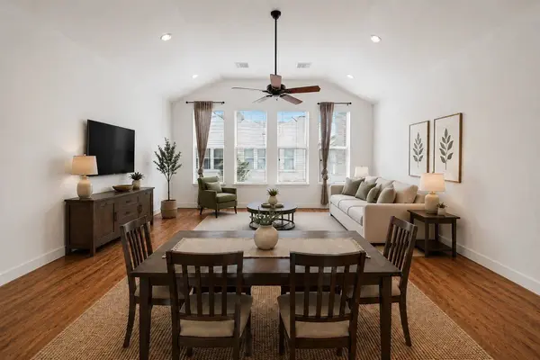 108 Riley LN, Houston, TX 77003