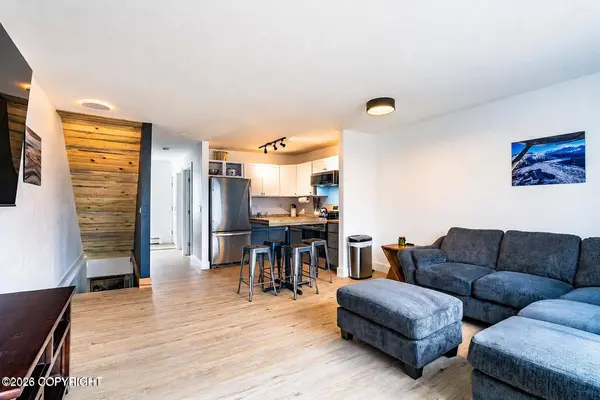 813 Auk ST #E4, Kenai, AK 99611