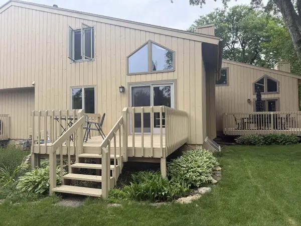 7305 Donna Drive, Middleton, WI 53562-1735