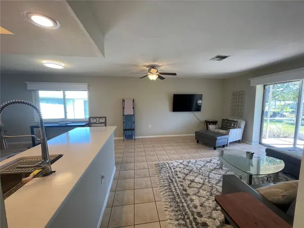 1774 MOVA ST, Sarasota, FL 34231