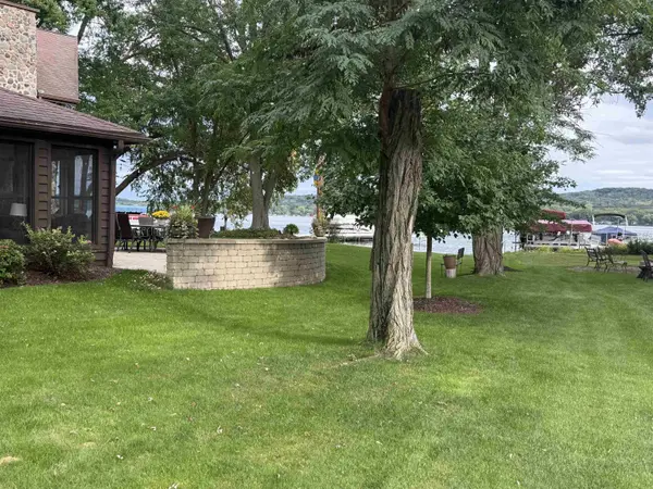 N3231 Tipperary Point Road, Poynette, WI 53955