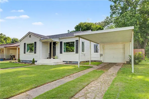 610 South Oak Hill St, Siloam Springs, AR 72761