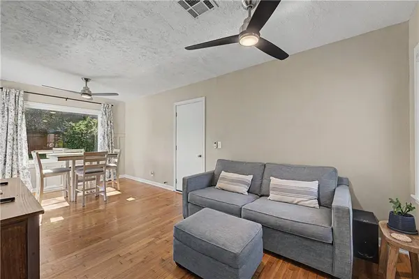 610 South Oak Hill St, Siloam Springs, AR 72761