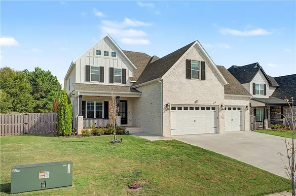 1302 Clarendon Ave, Bentonville, AR 72713