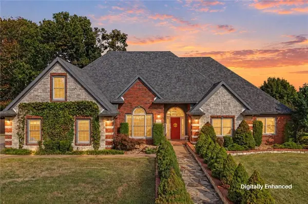 57 Stonehenge Dr, Bentonville, AR 72712