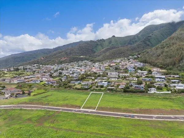 563 Kauna Lipo Dr, Wailuku, HI 96793