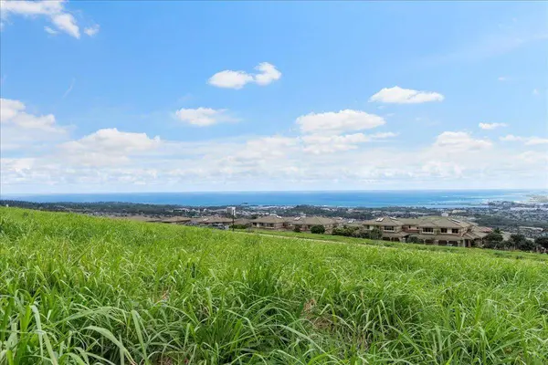 563 Kauna Lipo Dr, Wailuku, HI 96793