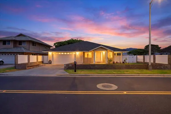 77 Kealohilani St, Kahului, HI 96732