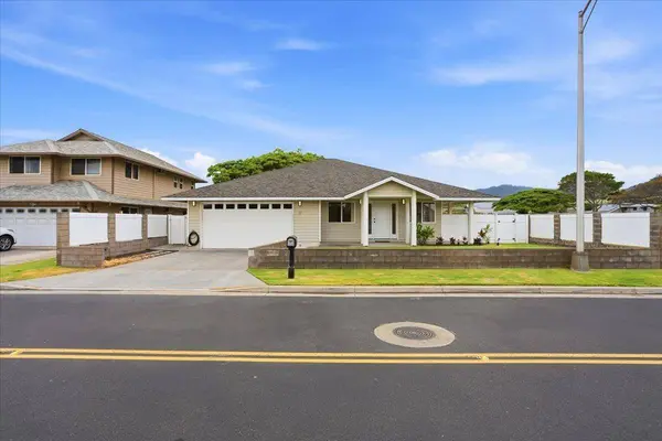 77 Kealohilani St, Kahului, HI 96732