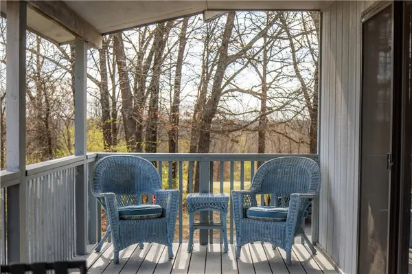 29 Eleanor Ln, Bella Vista, AR 72714