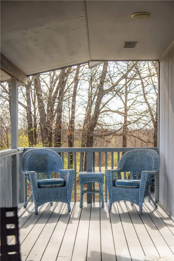 29 Eleanor Ln, Bella Vista, AR 72714