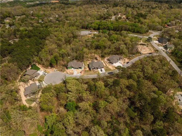 9 Glen Elgin Ct, Bella Vista, AR 72715