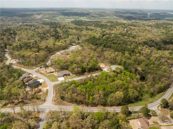 2 Glen Elgin Ct, Bella Vista, AR 72715