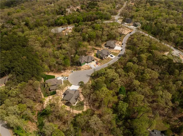 9 Glen Elgin Ct, Bella Vista, AR 72715