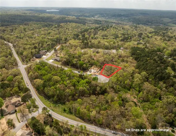 9 Glen Elgin Ct, Bella Vista, AR 72715