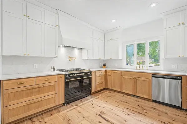 1801 El Contento Cir, Bentonville, AR 72712