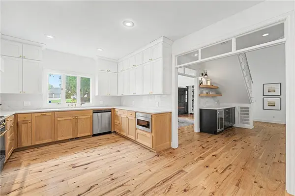 1801 El Contento Cir, Bentonville, AR 72712
