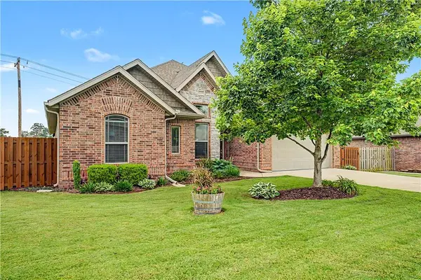 6209 S 56th St, Rogers, AR 72758