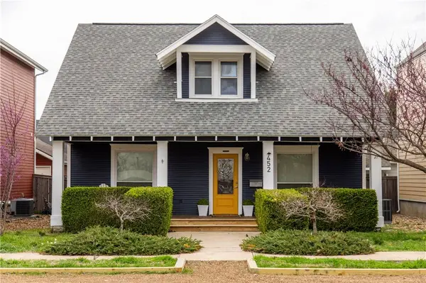 452 B St, Bentonville, AR 72712
