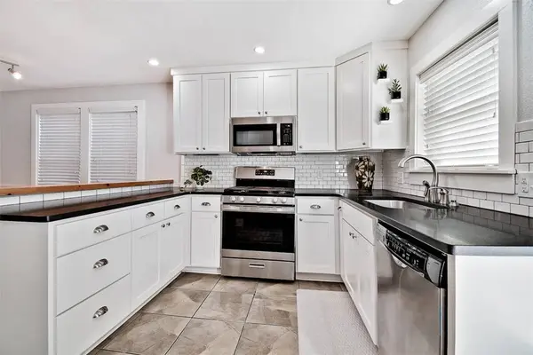 452 B St, Bentonville, AR 72712