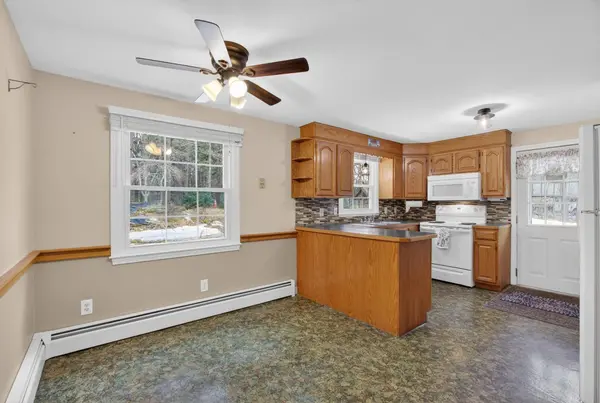 36 Bedford RD, Merrimack, NH 03054