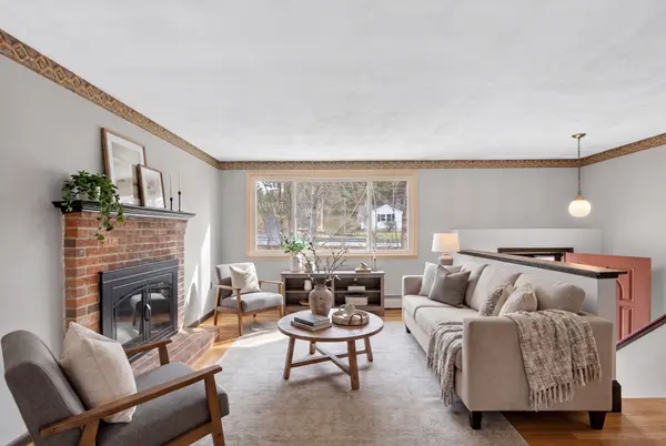 73 Nashua Rd, Pepperell, MA 01463-1441