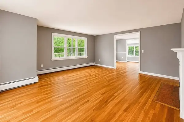 82 Cottage St, Natick, MA 01760