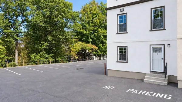 80 South St #3, Fitchburg, MA 01420